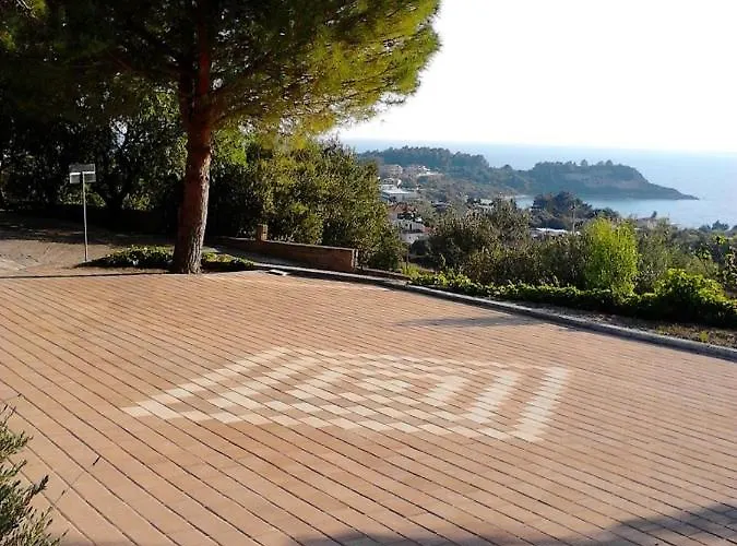 Mediterranean 4* Lassi (Kefalonia)