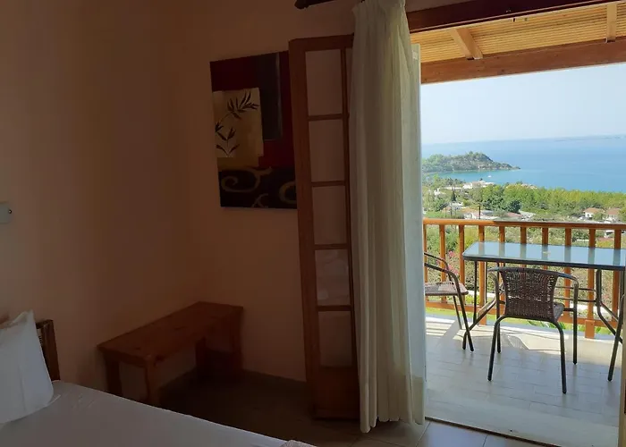 Mediterranean Lägenhetshotell Lassi (Kefalonia)